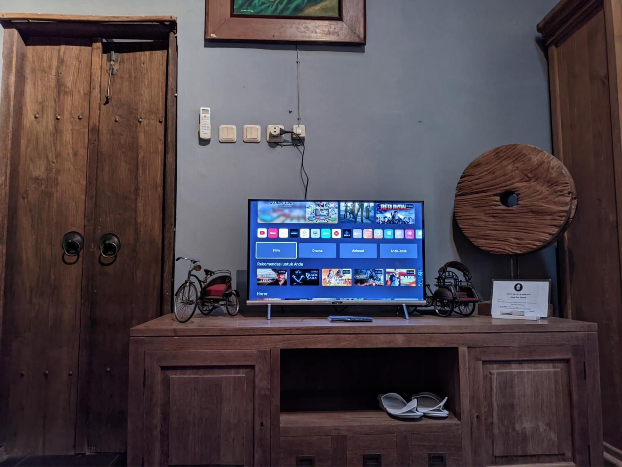 Astuti Gallery Homestay Джокякарта Екстериор снимка