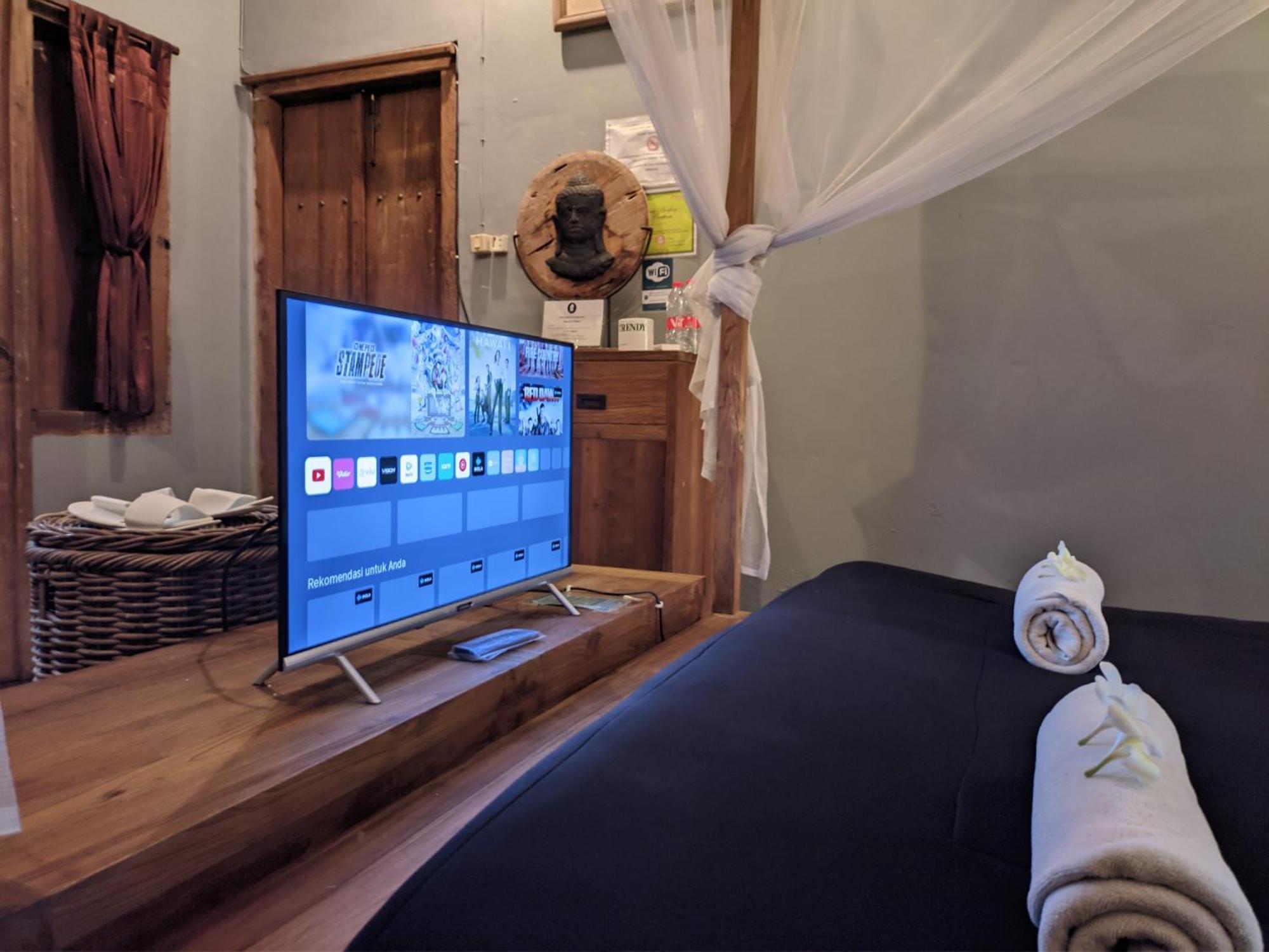 Astuti Gallery Homestay Джокякарта Екстериор снимка