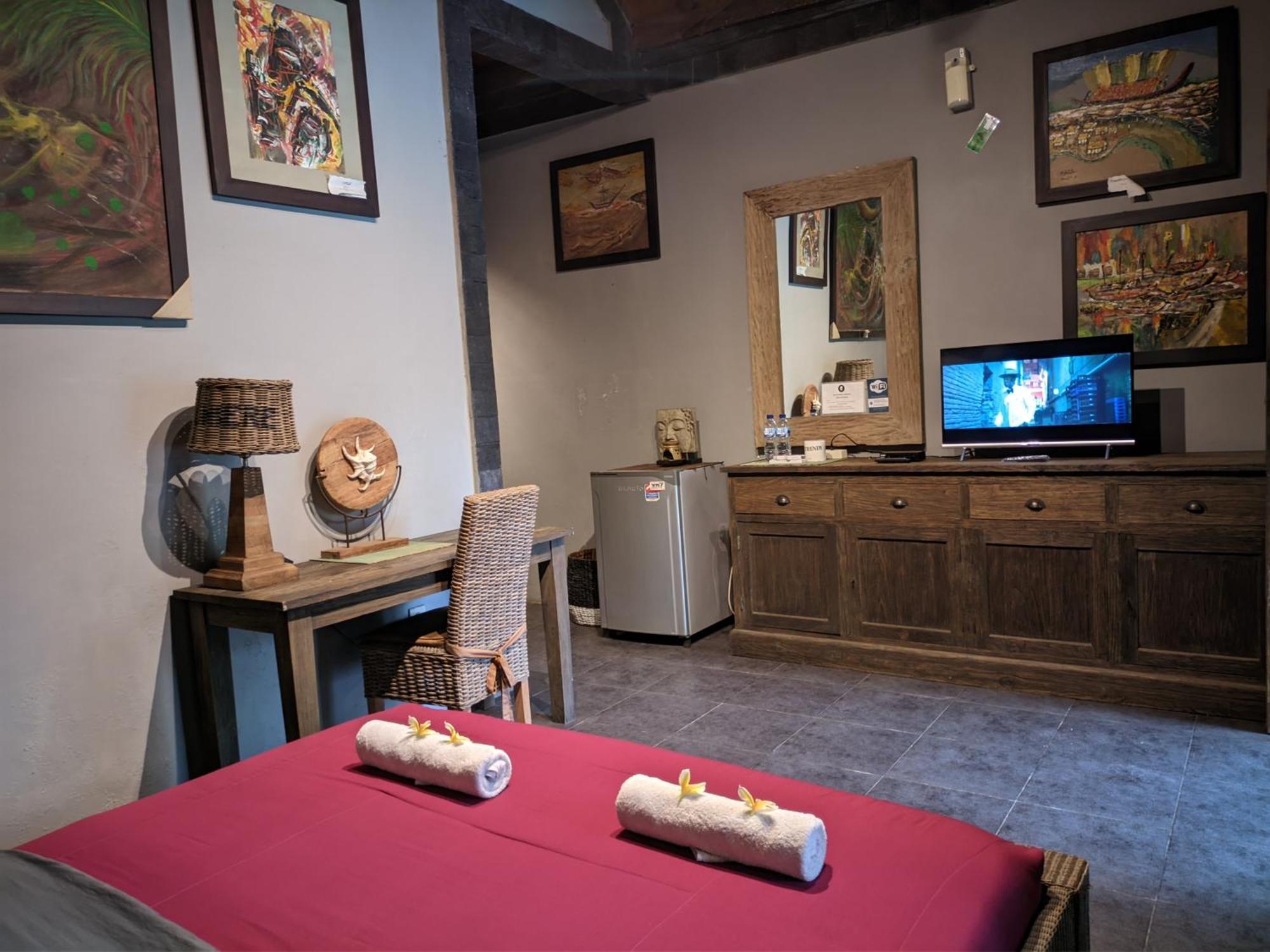 Astuti Gallery Homestay Джокякарта Екстериор снимка